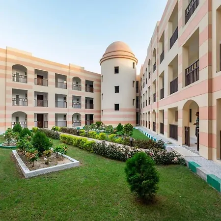 Marina City Port Ghalib Chalet
